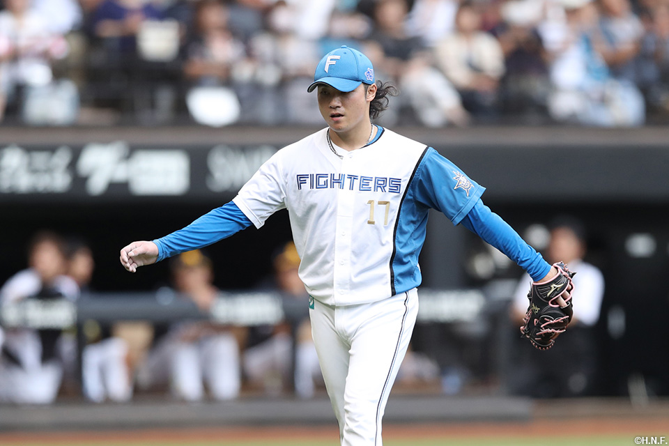 7回表を抑えた伊藤投手