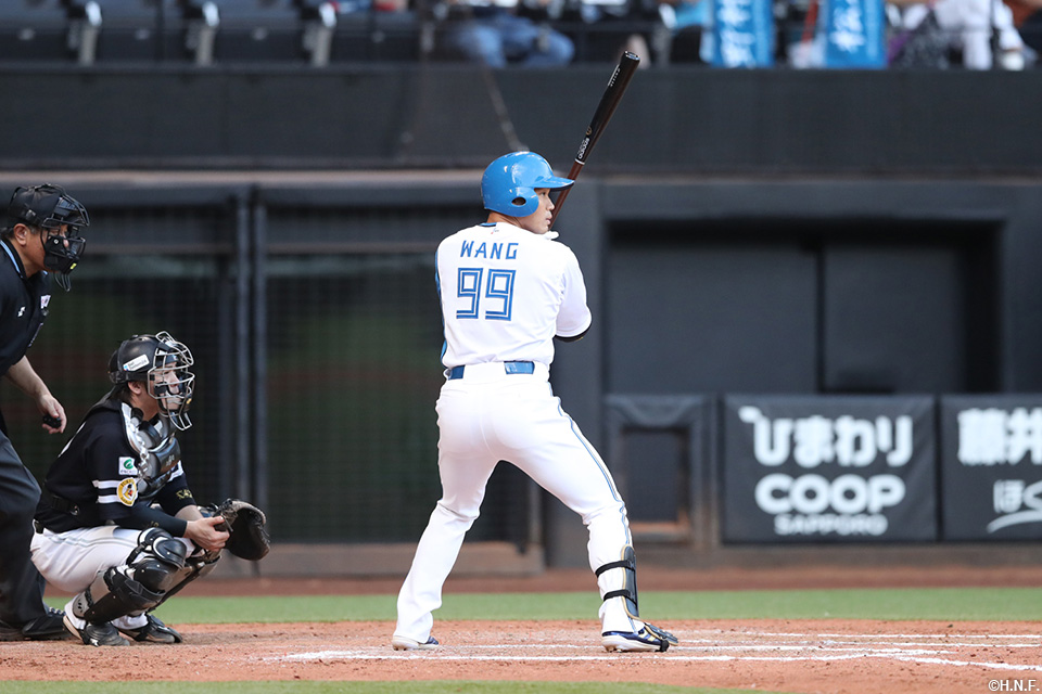 8回裏、代打で出場の王選手