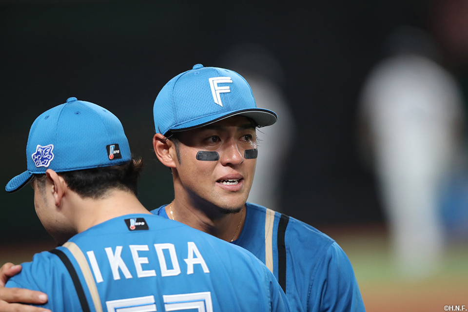 4回裏、涙する木村選手