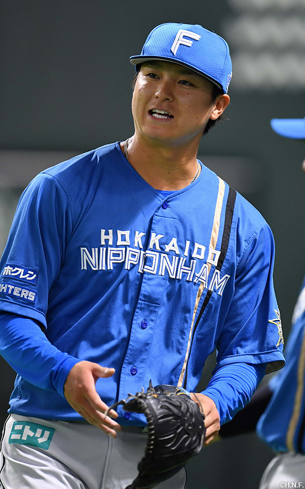 4回裏を三者凡退で抑えた田中瑛投手