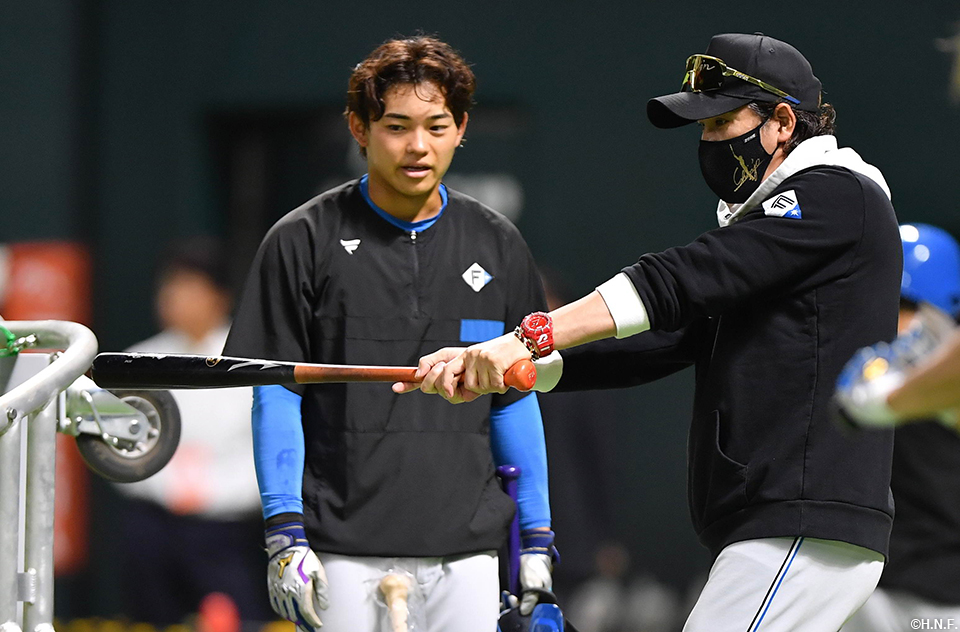 試合前の新庄監督01