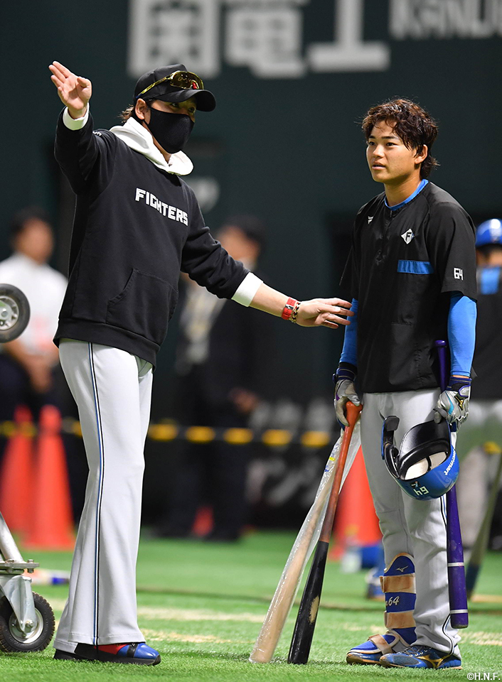 試合前の新庄監督02