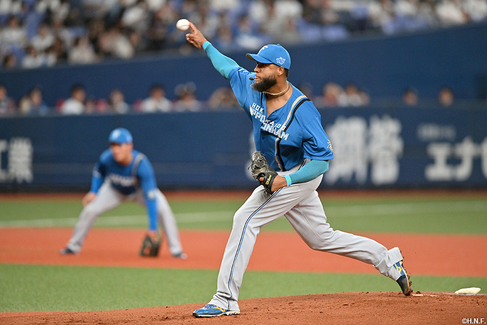 先発のロドリゲス投手