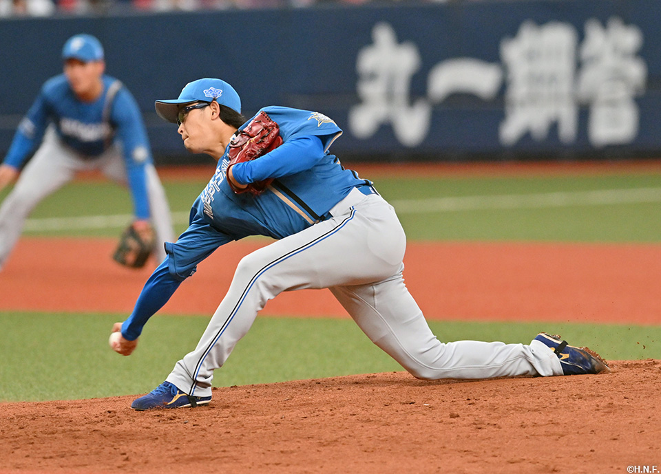 4回、三番手の鈴木投手