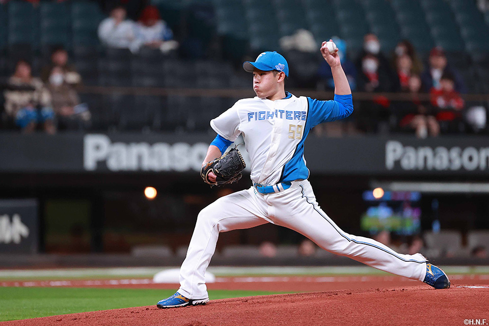 先発の根本投手01