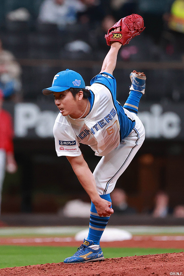 9回、五番手の山本拓投手02