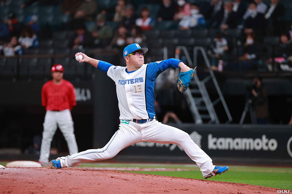 6回、二番手の生田目投手