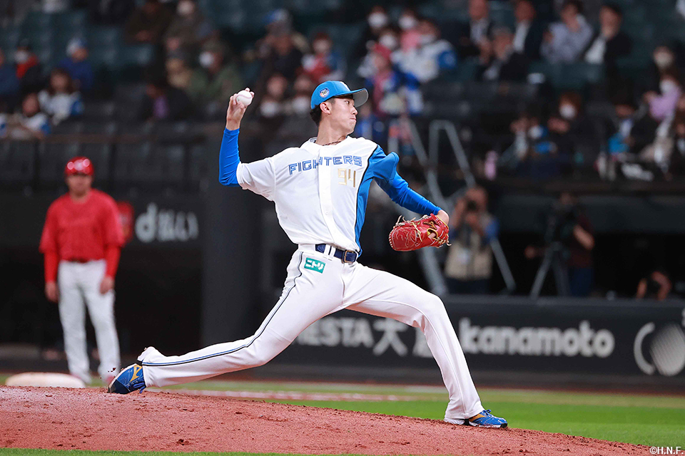 7回、三番手の福島投手04