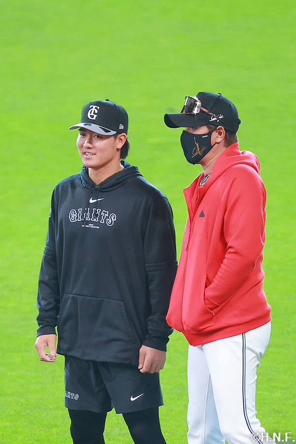 新庄監督とジャイアンツへ移籍した郡選手