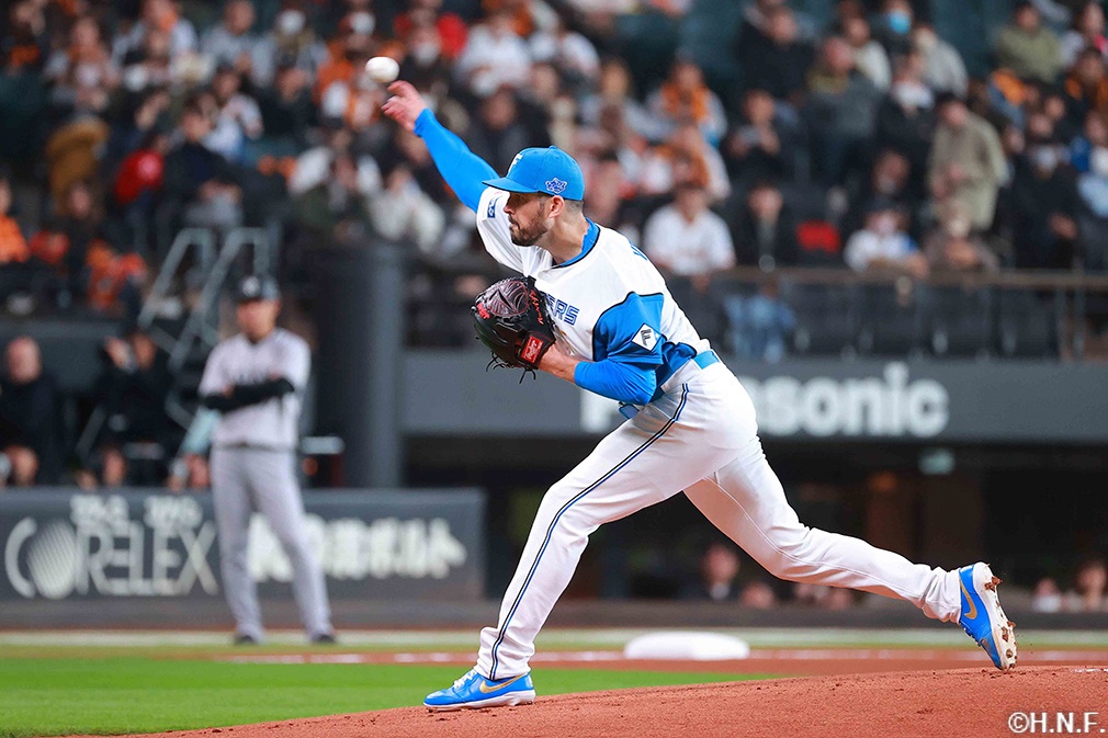 先発のバーヘイゲン投手01