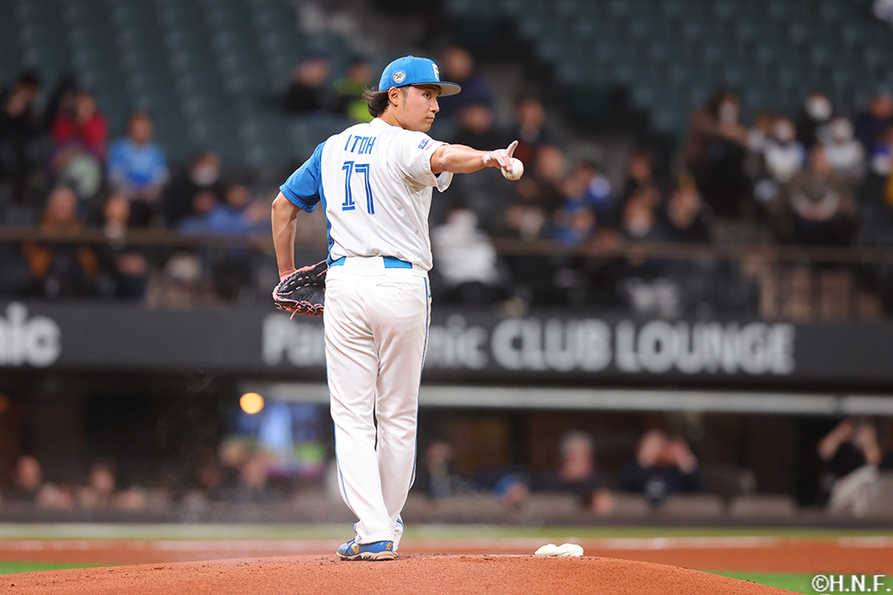 先発の伊藤投手02