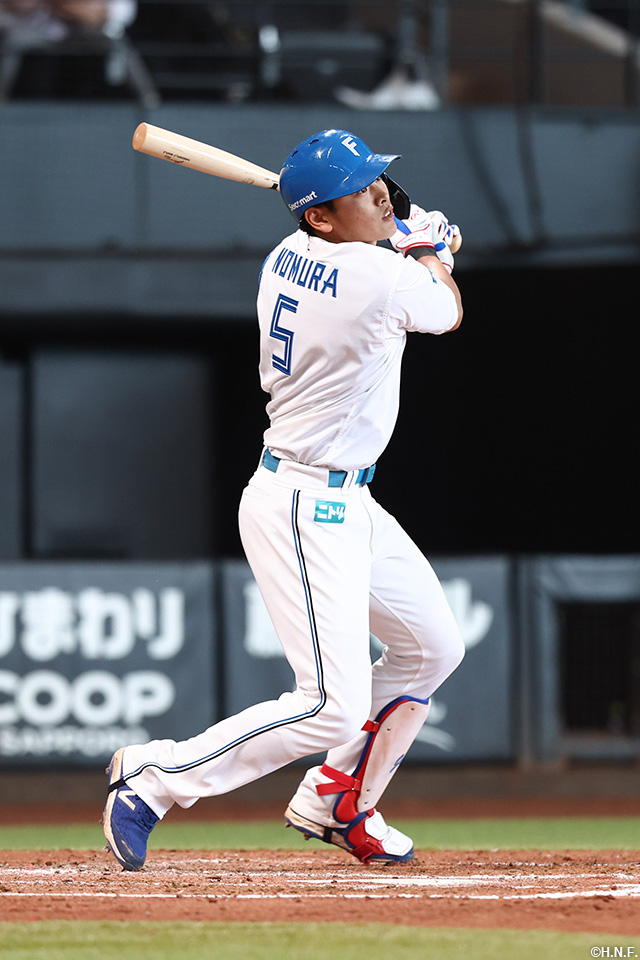 4回裏、第二打席の野村選手