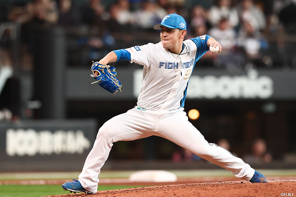 6回、三番手の河野投手