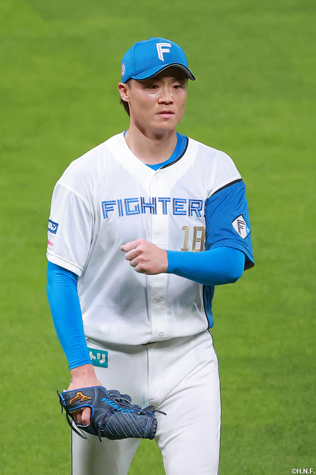 2回表を三者凡退に抑えた山﨑福投手