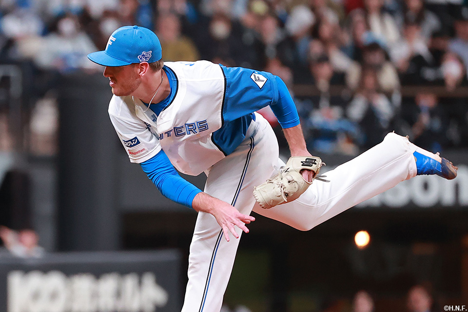 9回、四番手のマーフィー投手