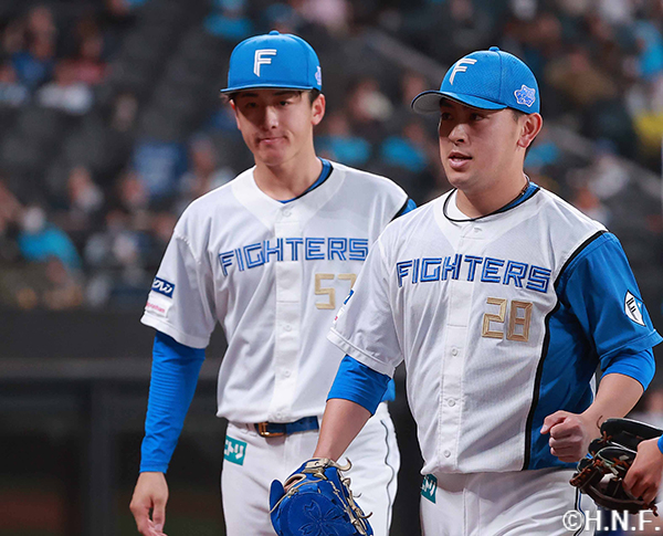 7回表を抑えた河野投手02