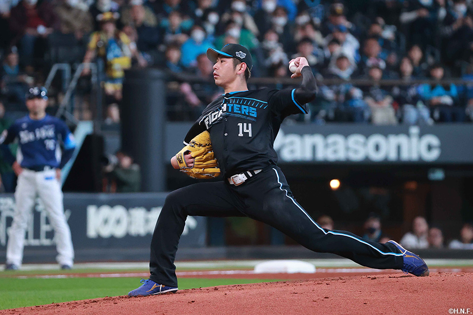 先発の加藤貴投手03