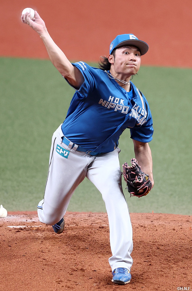 先発の伊藤投手01