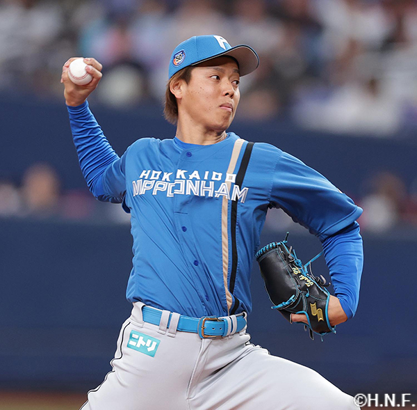 6回、四番手の杉浦投手