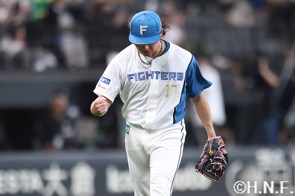 6回表を抑えた伊藤投手