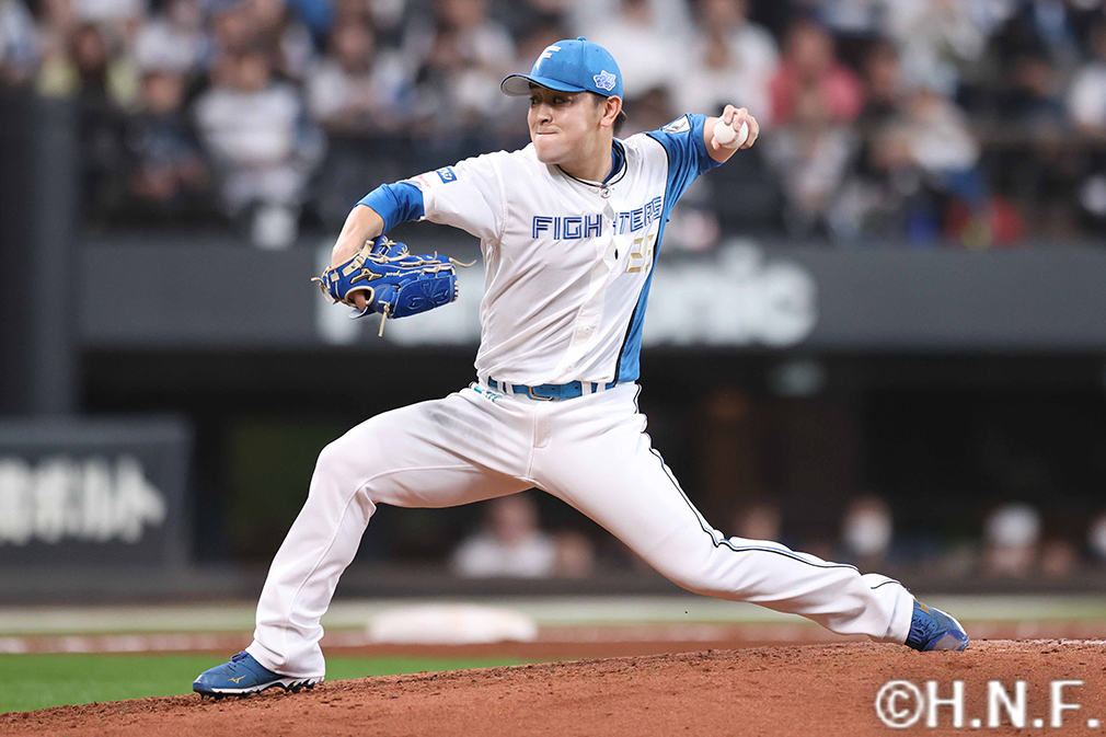 7回、二番手の河野投手"