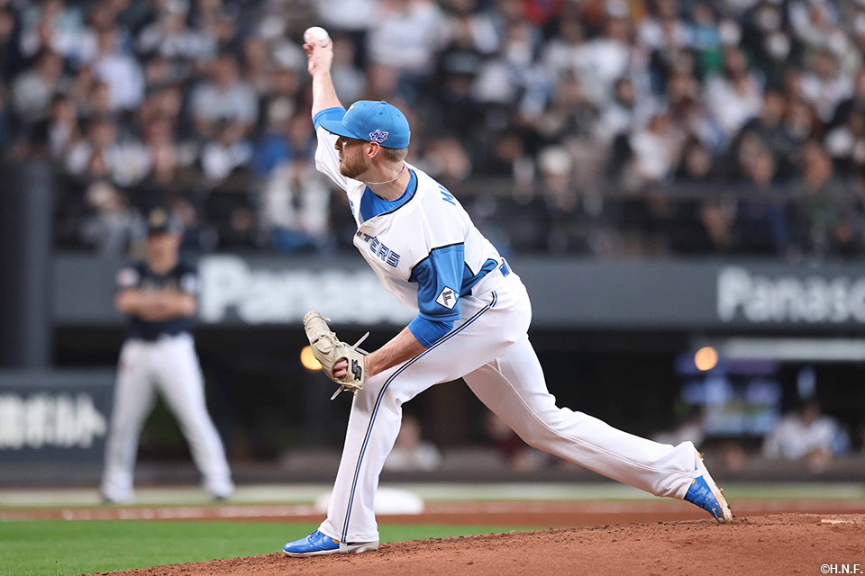 8回、二番手のマーフィー投手