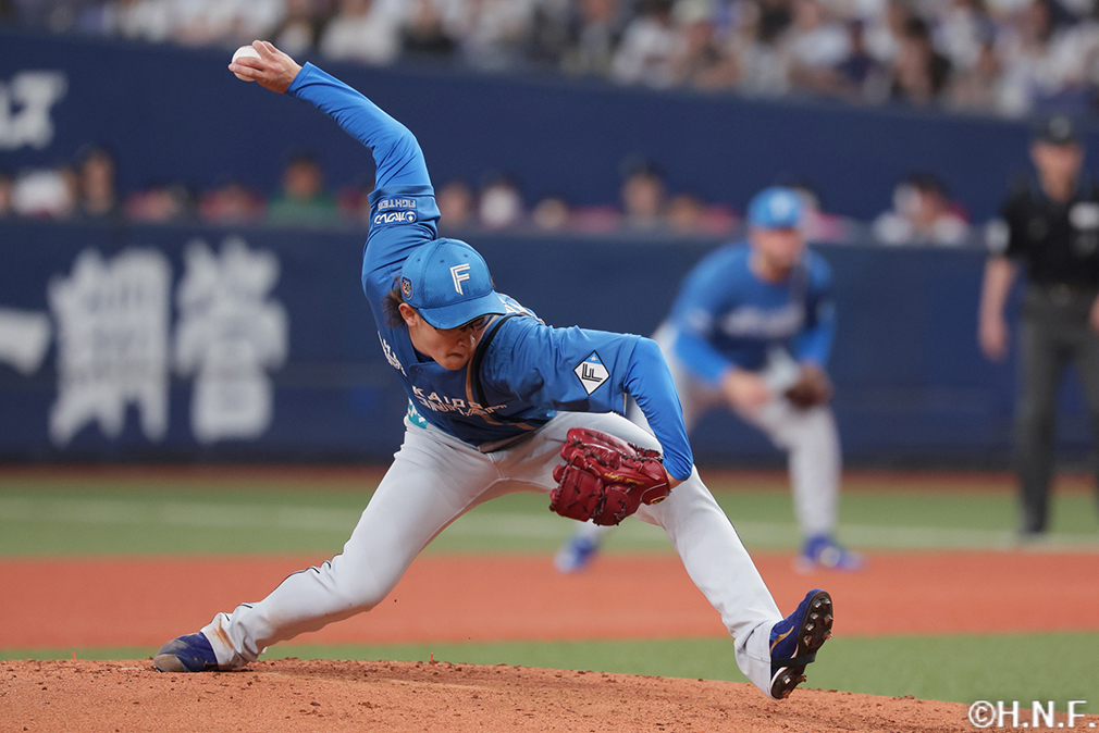 先発の鈴木投手02