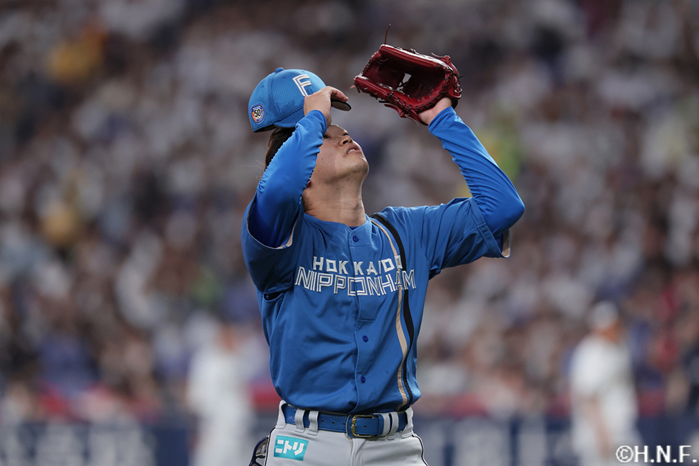 2回裏を抑えた鈴木投手