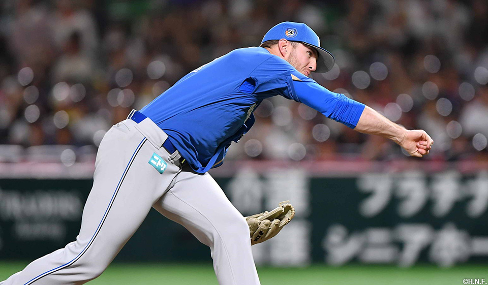 8回、五番手のマーフィー投手