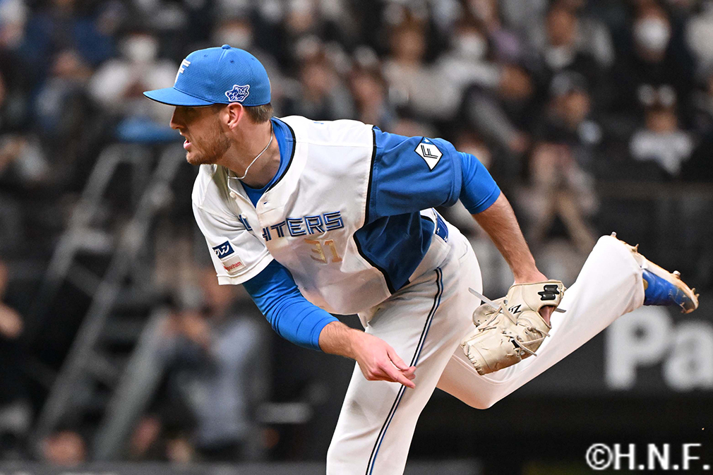 7回、三番手のマーフィー投手