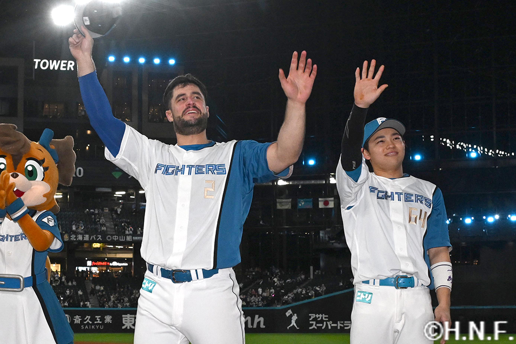 ヒーローのマルティネス選手、田宮選手02