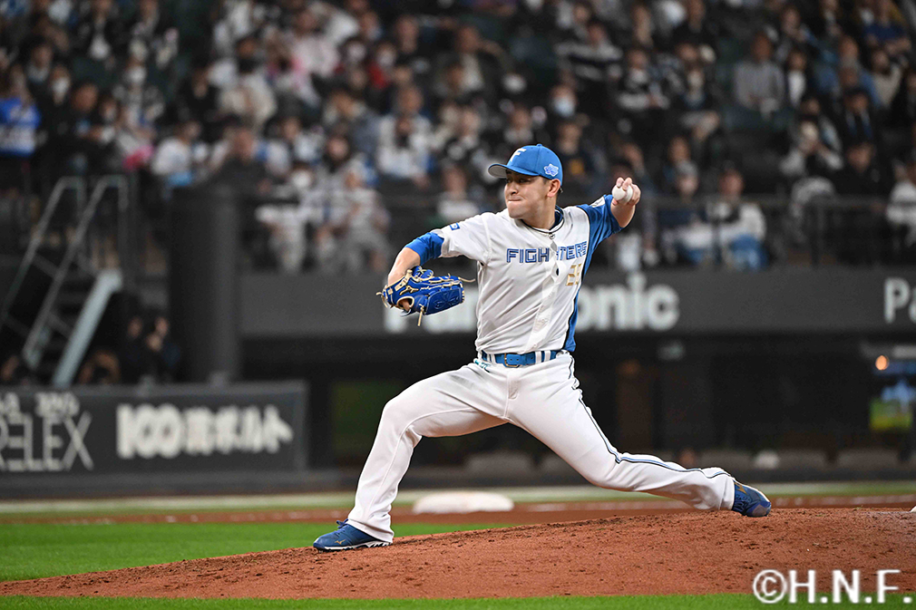 8回、二番手の河野投手