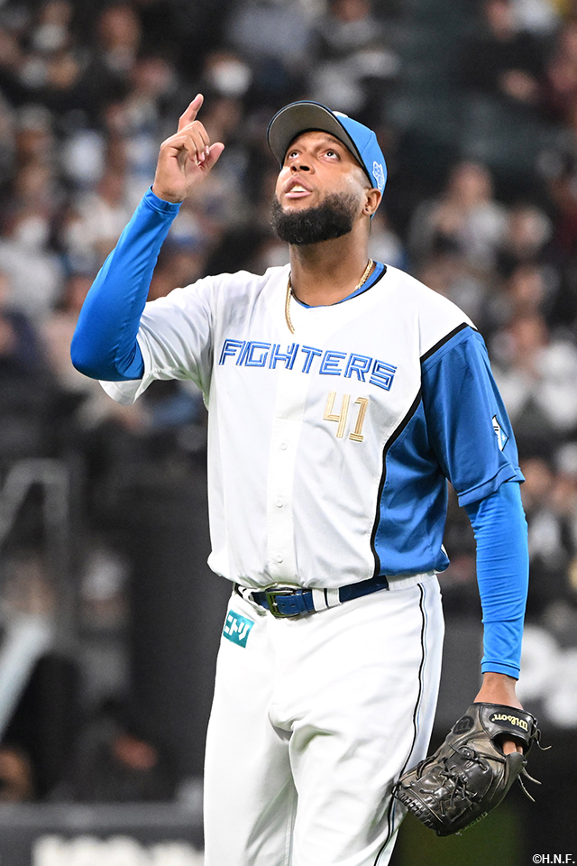 8回、三番手のロドリゲス投手