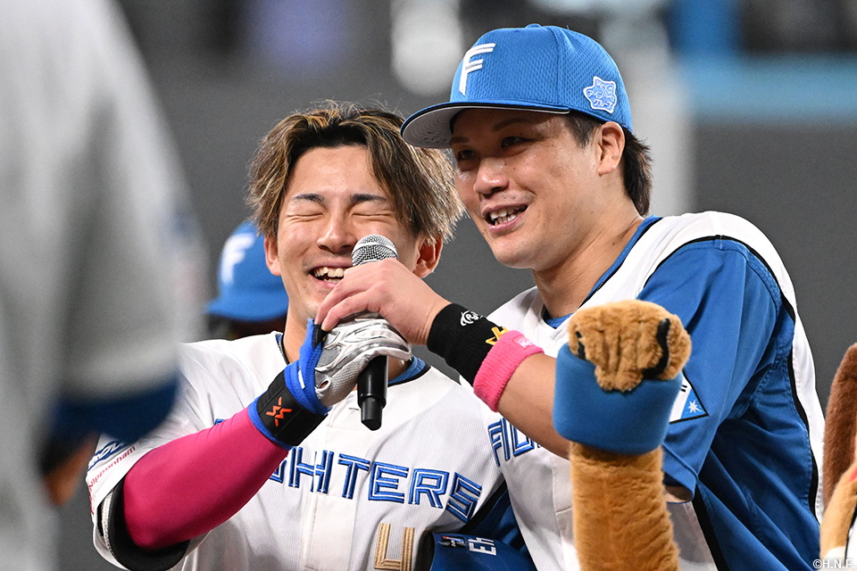 ヒーローの水野選手と伏見選手03