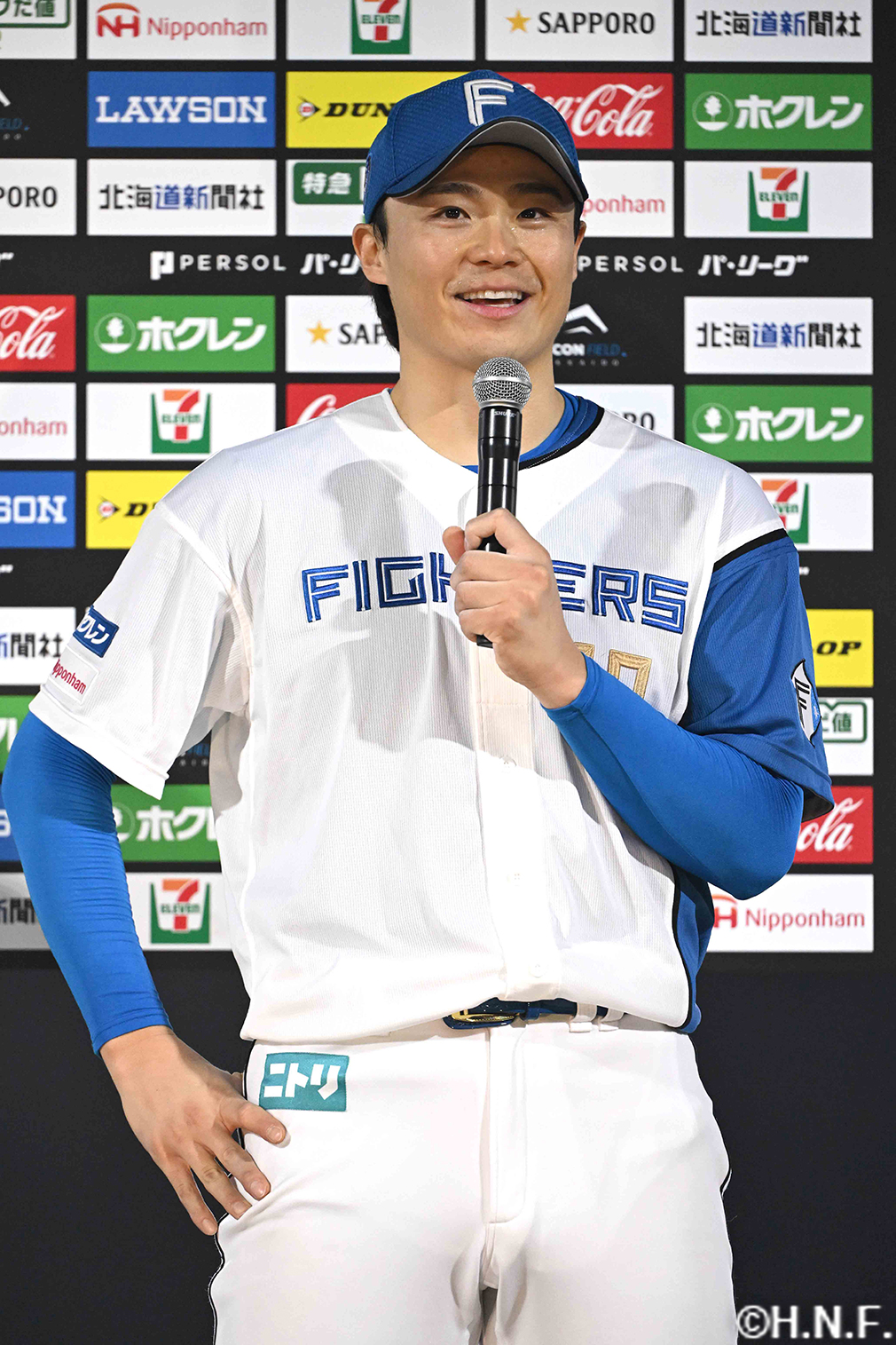 ヒーローの山崎福投手02