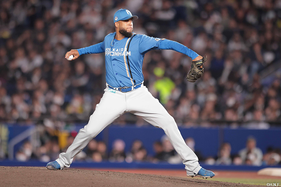 7回、三番手のロドリゲス投手