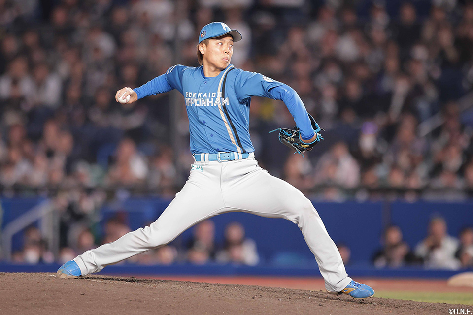 12回、七番手の杉浦投手