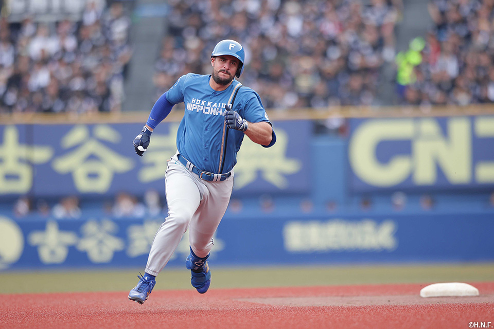 6回表、三塁打を放ったマルティネス選手