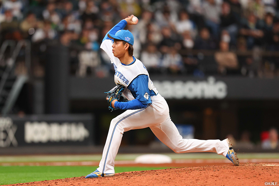 8回、五番手の杉浦投手01