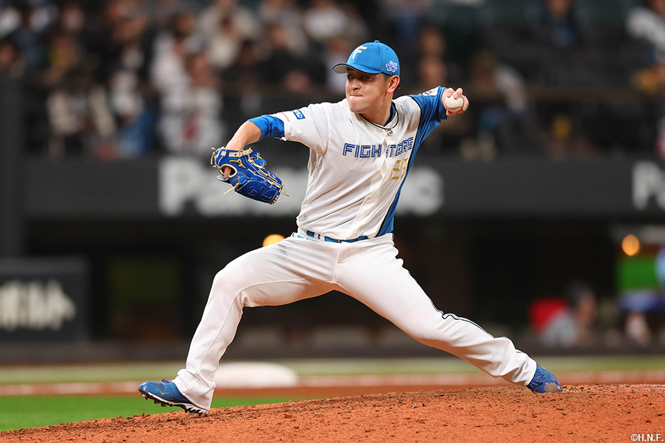 10回、七番手の河野投手