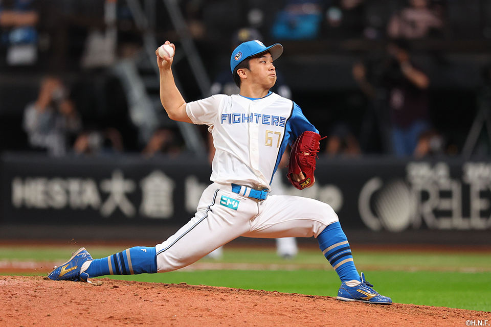 8回、四番手の山本拓投手02