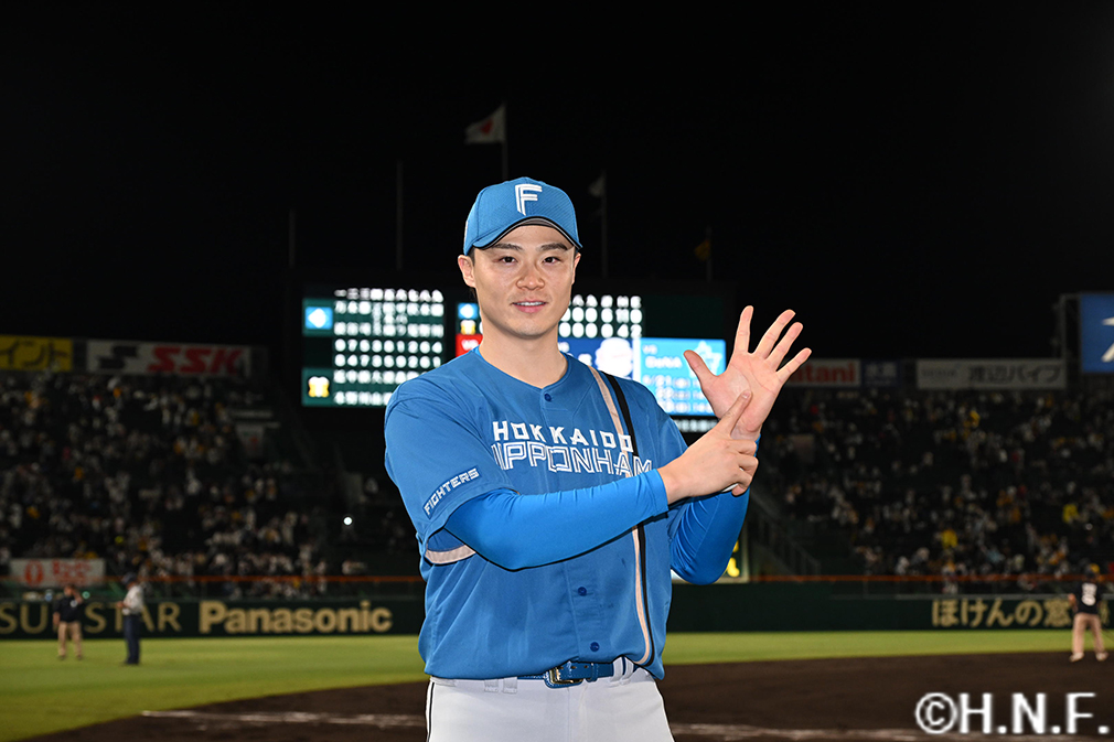 ヒーローの山﨑福投手01