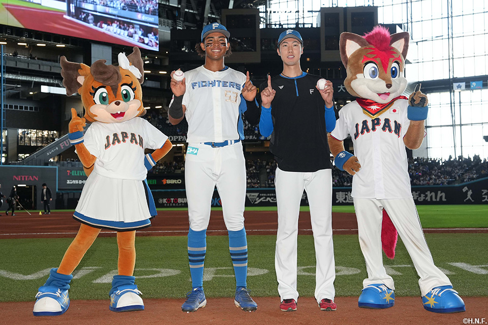 ヒーローの水谷選手と福島投手