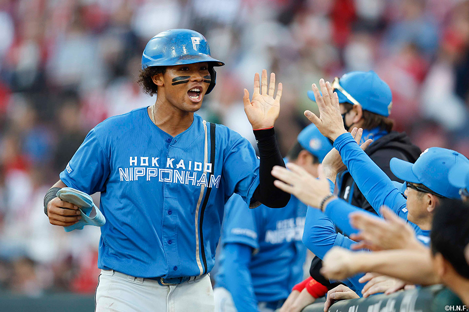 4回表、生還した水谷選手