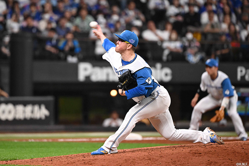 9回、三番手の生田目投手