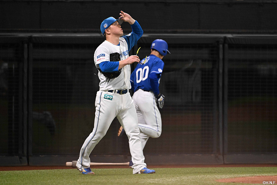 9回表、追加点を許した生田目投手