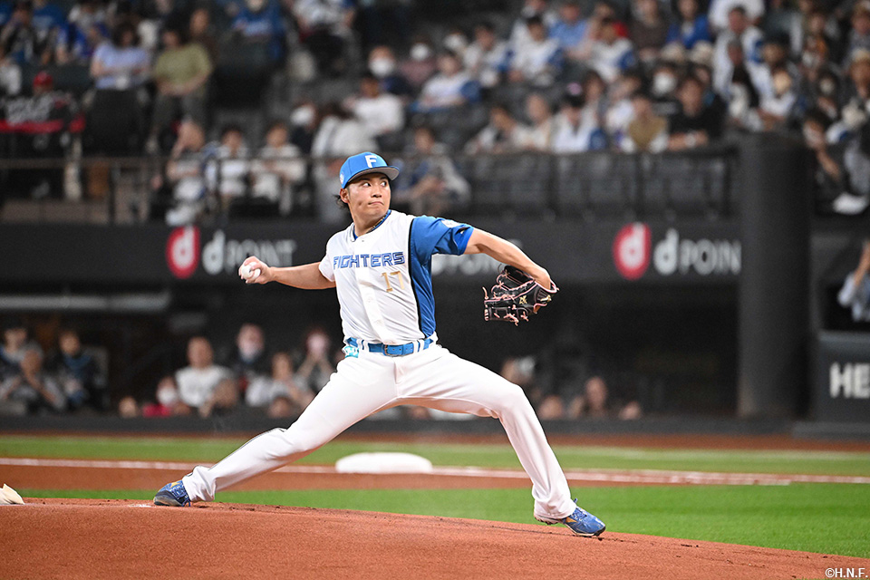 先発の伊藤投手01