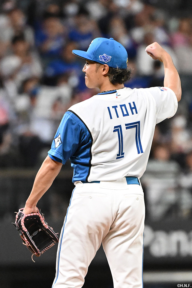 9回を抑えた伊藤投手02