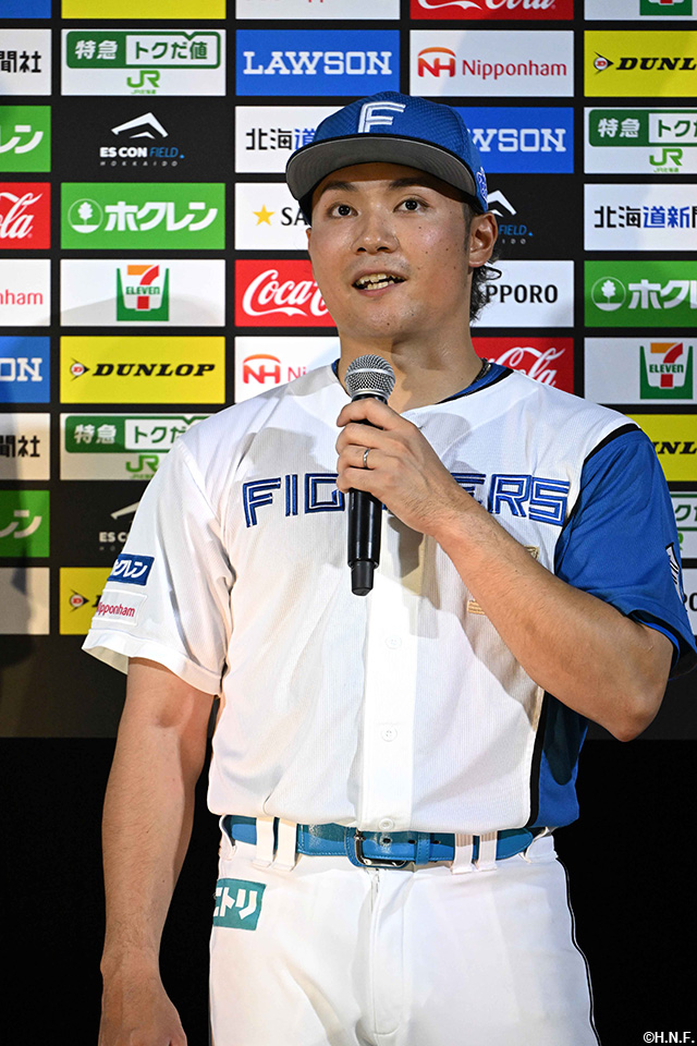 ヒーローの伊藤投手01