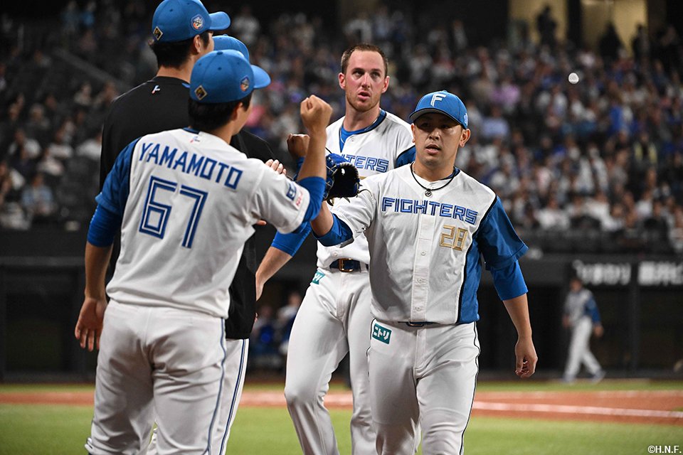 7回表、ピンチを抑えた河野投手03